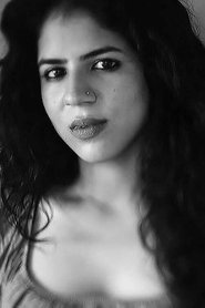 Mansi Multani — фото