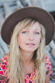 Ashleigh Ball — фото